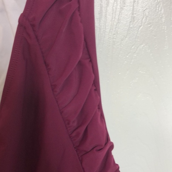 New Cupshe Red Burgundy Plunging Neckline Adjustable Straps Removable Pads L - Picture 5 of 7